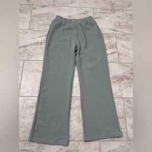 Comfrt Waffle Lounge Pants
Sage Green
Size Large
Comfy
Cozy
Athleisure
Travel